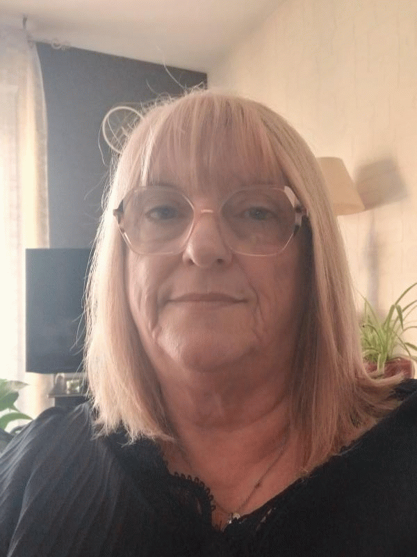 Nicole  73 ans La Frette