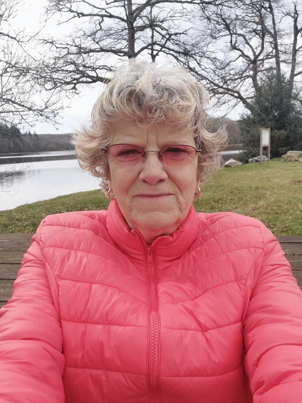 Geneviève 69 ans Challuy