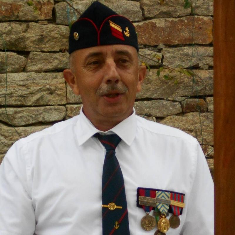 Laurent  55 ans Brandivy