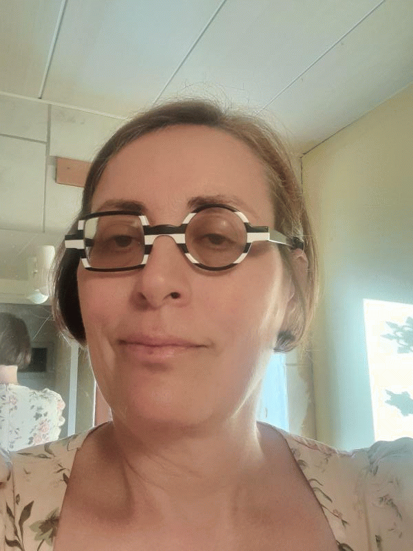 SANDRINE 52 ans Clermont Ferrand