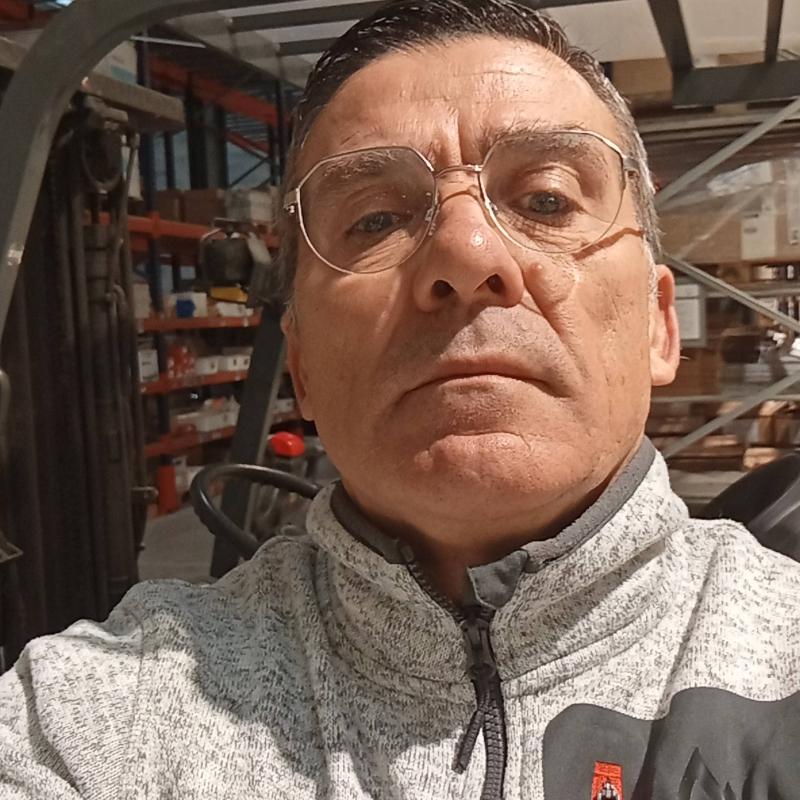 julien 54 ans Châlons en Champagne