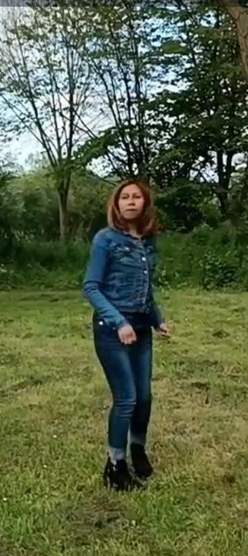 Lily 45 ans Yvré l'Évêque