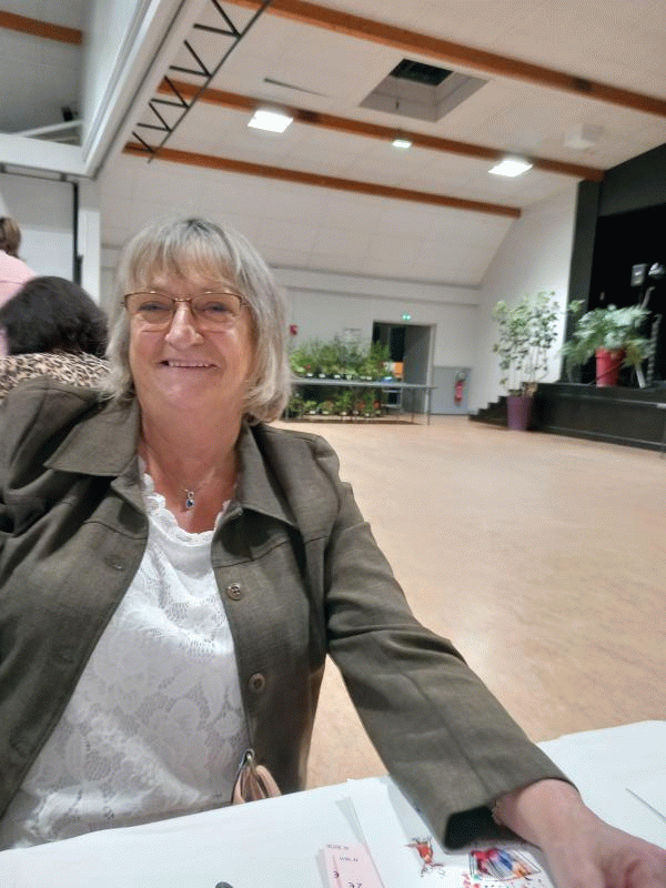 Gabrielle  64 ans Aclou
