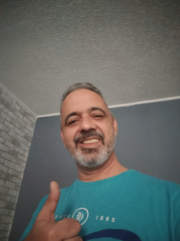 Karim 48 ans Lille