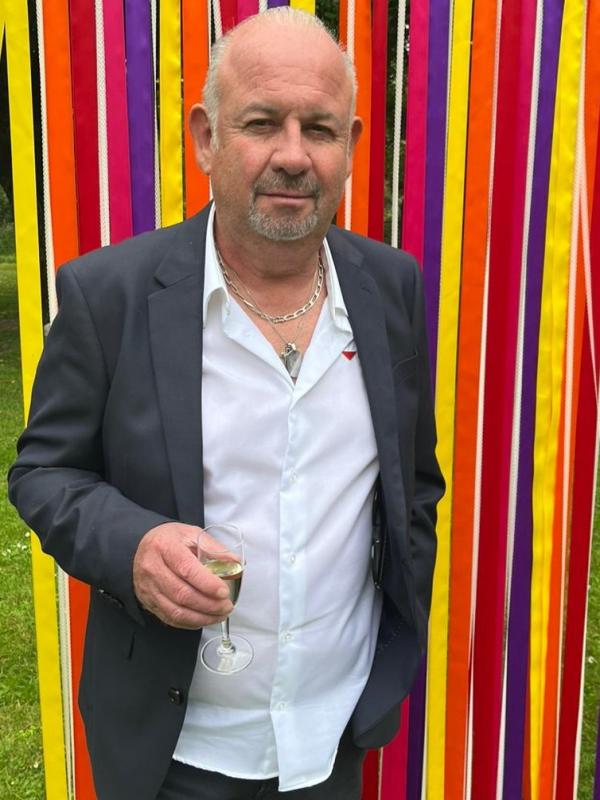 Johan 69 ans Troyes