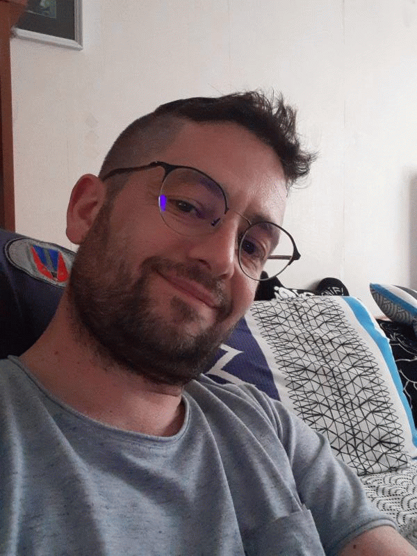 Yannick 52 ans Maurecourt