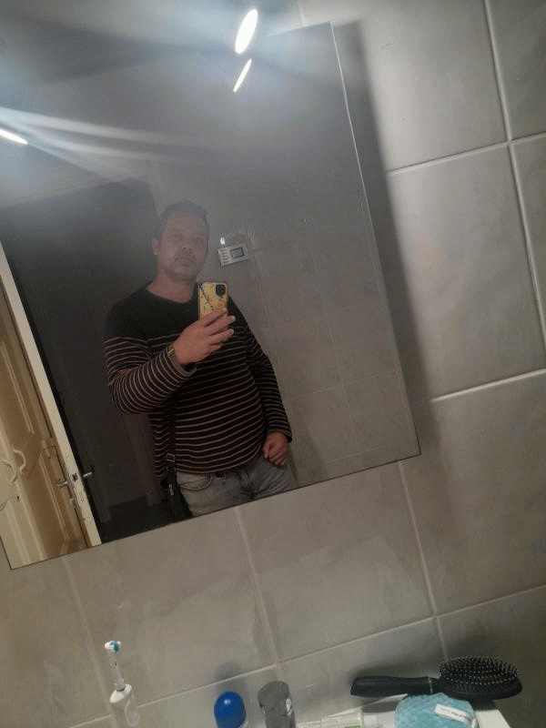 Hugues  44 ans Castelmoron sur Lot
