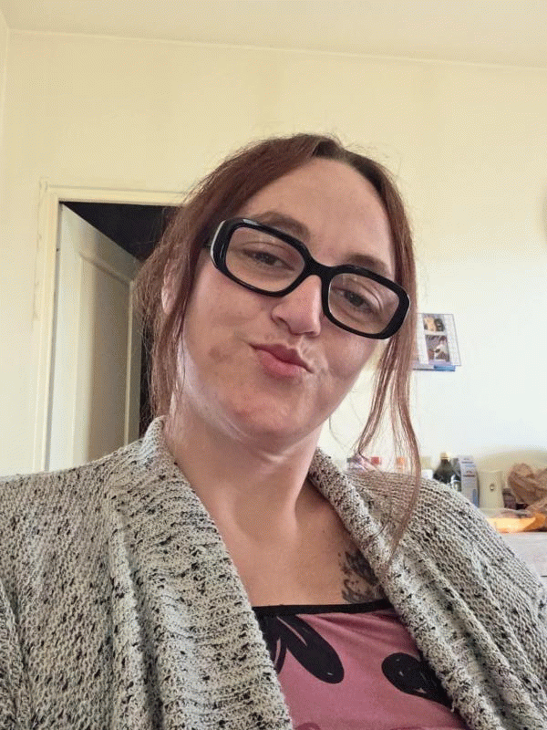 Caroline  36 ans Fossés et Baleyssac