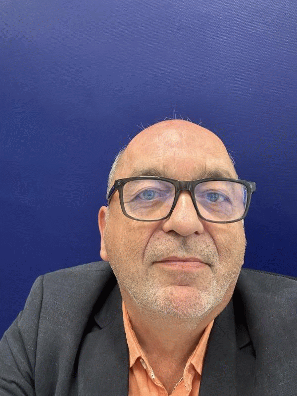 Stef 56 ans Etables sur Mer