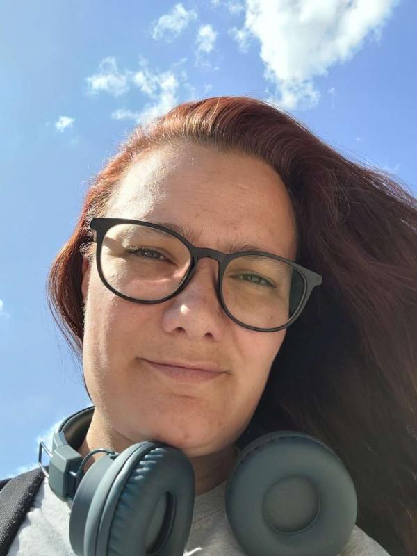 Caroline 41 ans Sedan