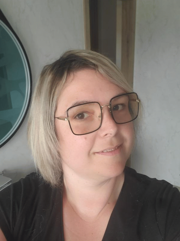 Amélie  37 ans Benfeld