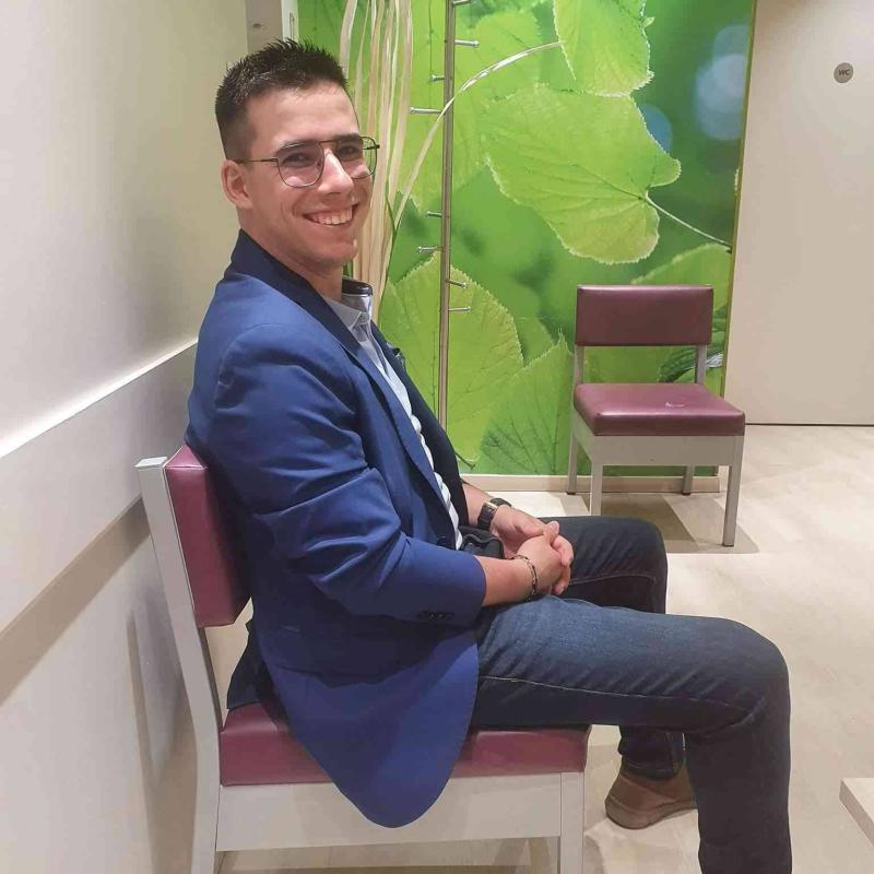 Francis 27 ans Bourg en Bresse