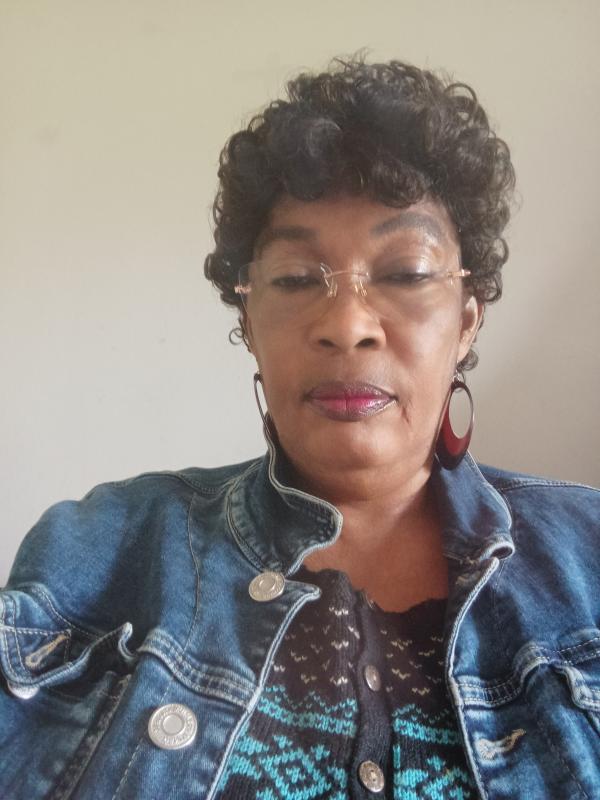 Gertrude  66 ans Soissons
