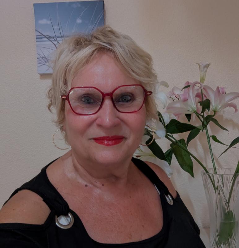 Brigitte  67 ans Grenade sur l'Adour