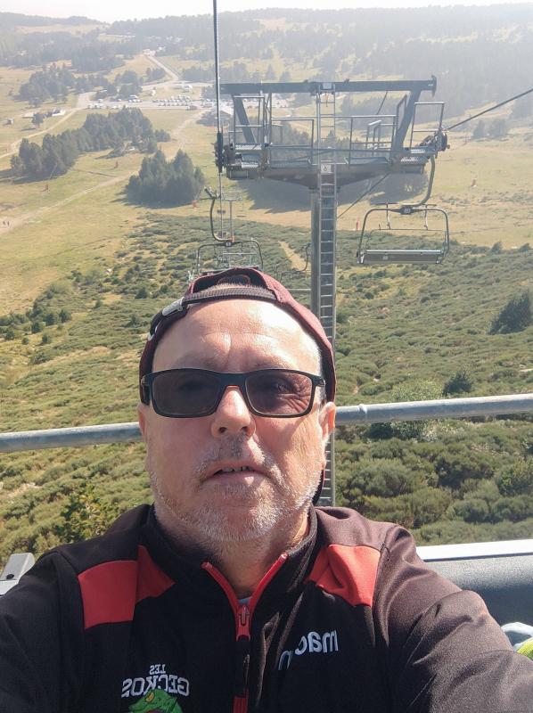 seba 53 ans Saint Estève