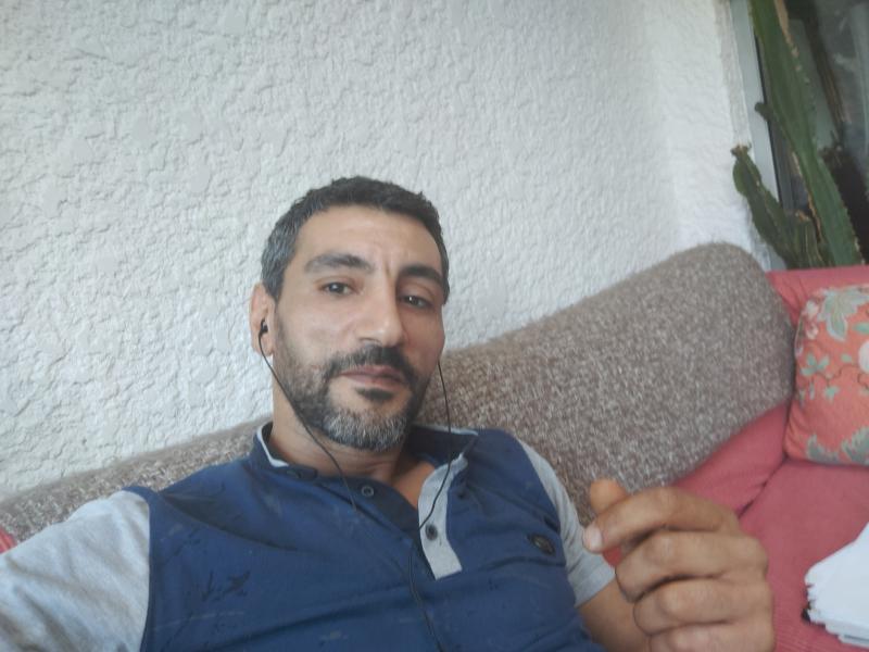 nafid 45 ans Athis Mons