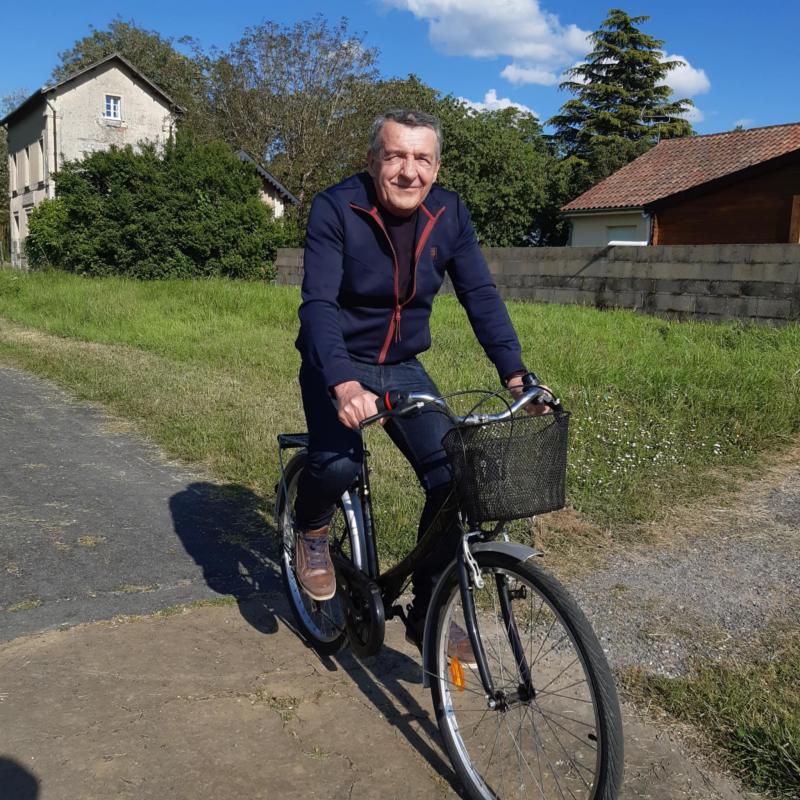 Chris 68 ans Scorbé Clairvaux