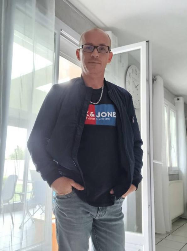 Gaston 58 ans Nantes