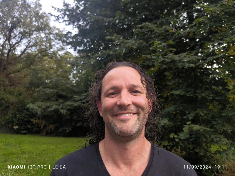 Cédric  46 ans Landeronde