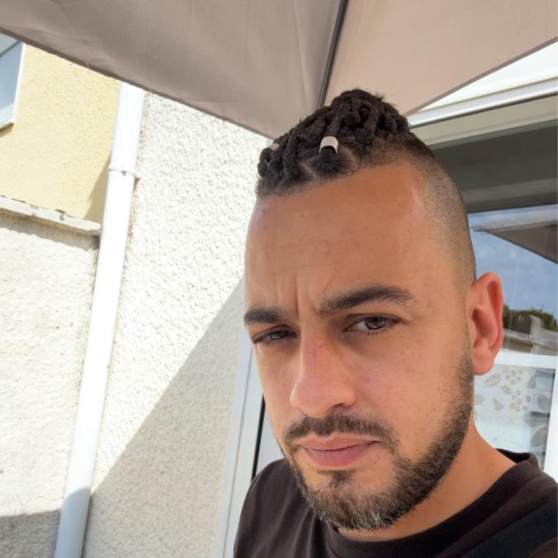 Tony 37 ans Villeneuve d'Ascq