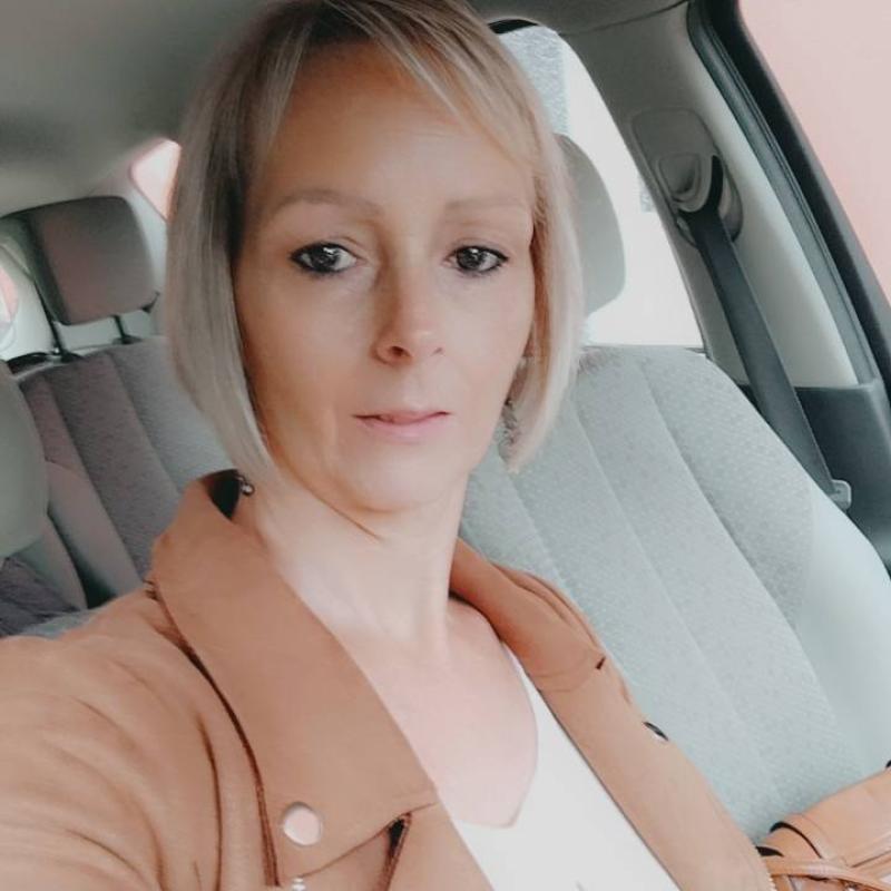 Carole 46 ans Lapugnoy