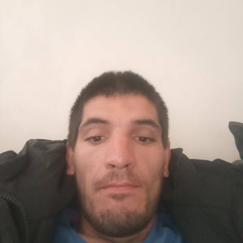 Nicolas 33 ans Saint Martin en Haut