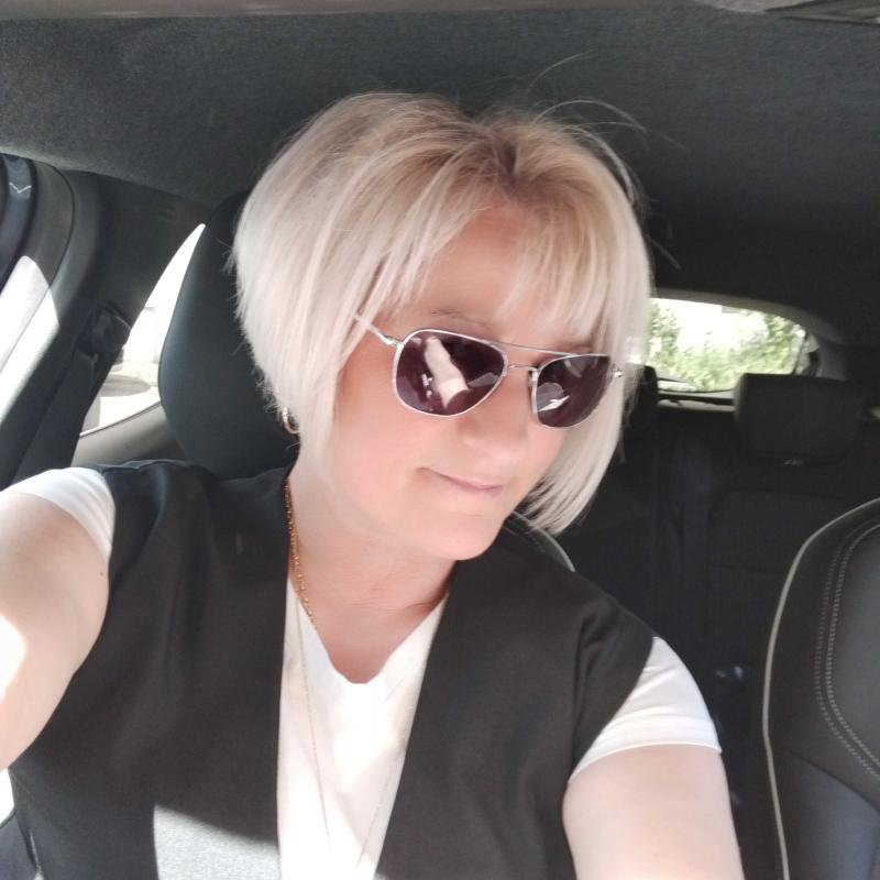 Babeth 57 ans Alès