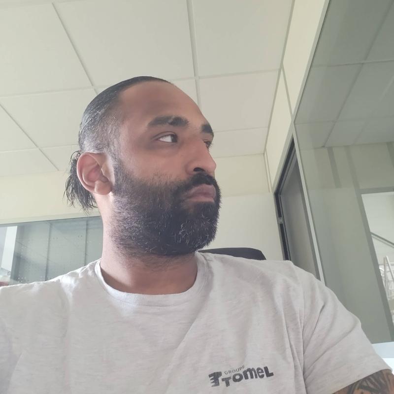 baptiste 33 ans Dijon