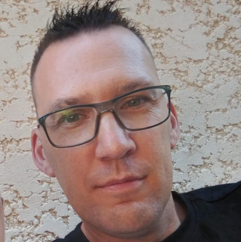 Cédric 48 ans Sète