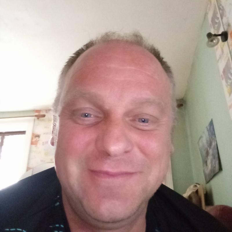 Fabien 47 ans Maubert Fontaine