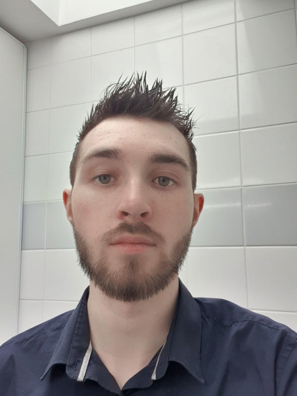 Maxime 22 ans Saint Lambert la Potherie