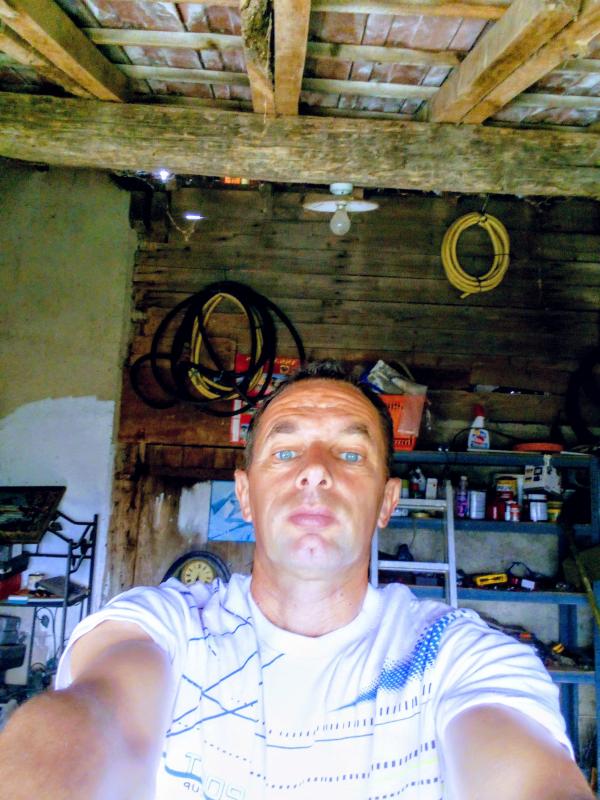 Jérôme  54 ans Chezal Benoît