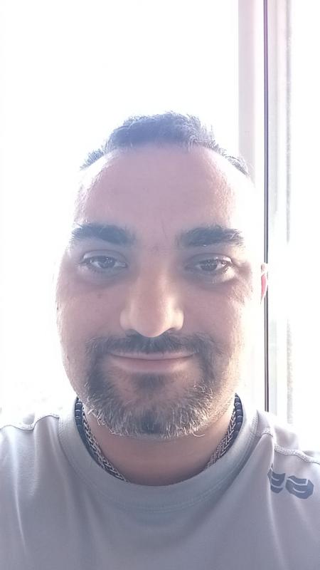 Lorenzo  35 ans marseille 10eme arrondiss