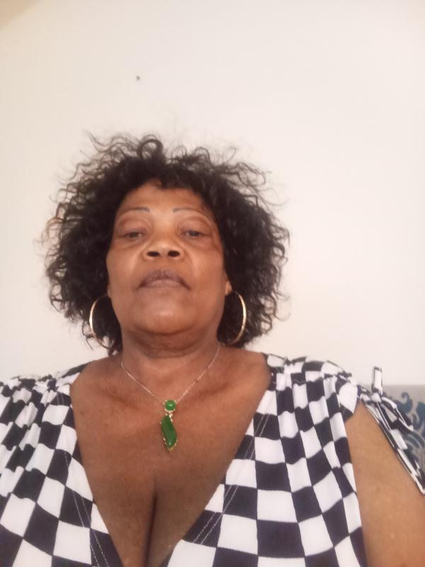 Sarah 65 ans Rouen