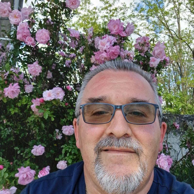 thierry 57 ans Oullins