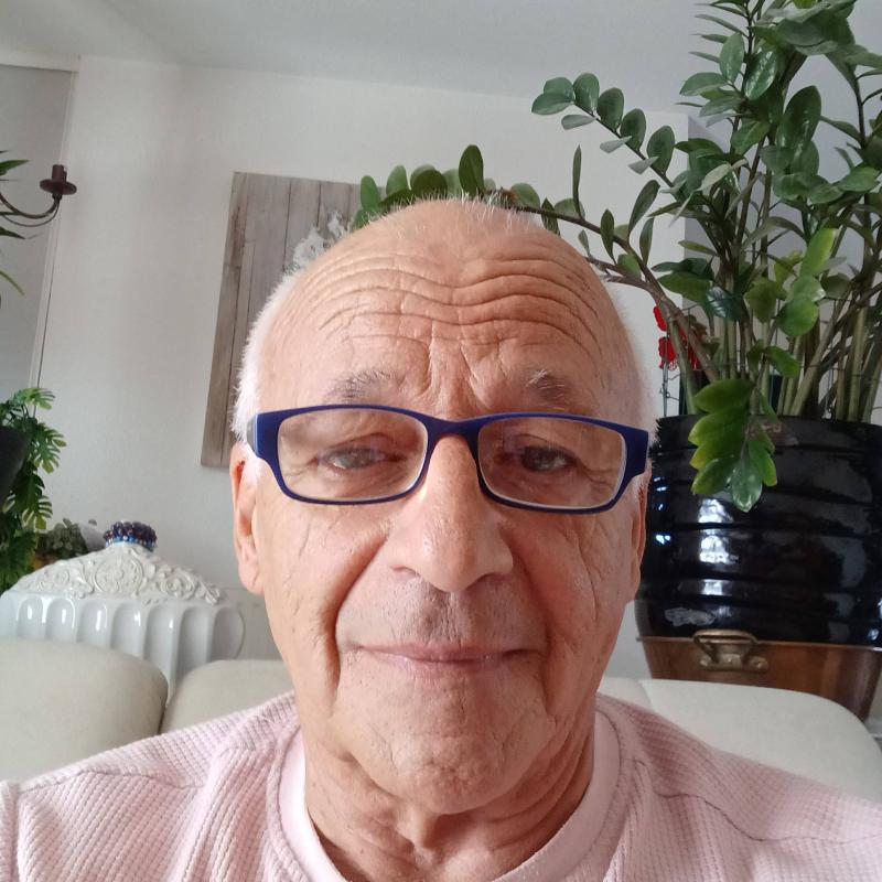 guy 72 ans Sornay