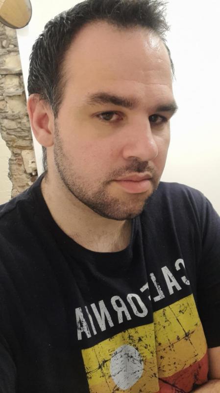 nicolas 45 ans Nantes
