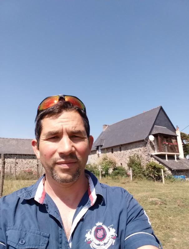 franck 46 ans Fougères