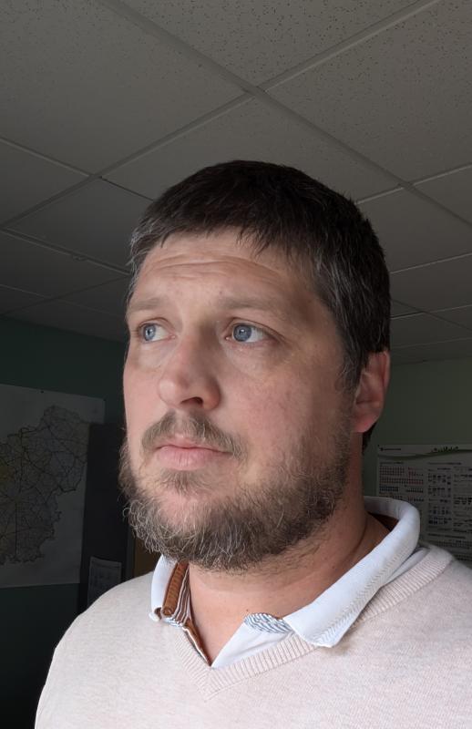 Cyril  45 ans Brionne