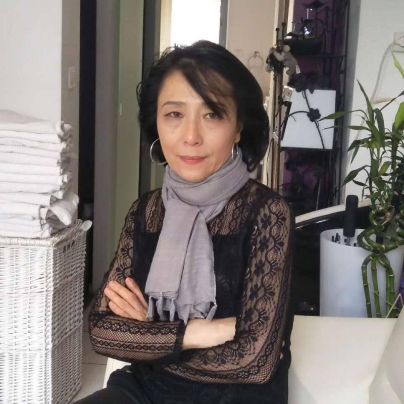 lucy 58 ans paris 17eme arrondissement