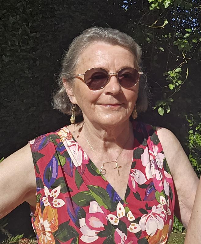 Annick  73 ans Irodouër