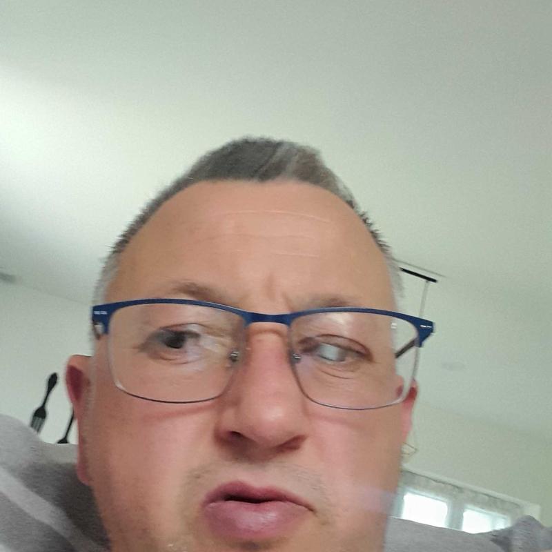 cyril 44 ans Alban