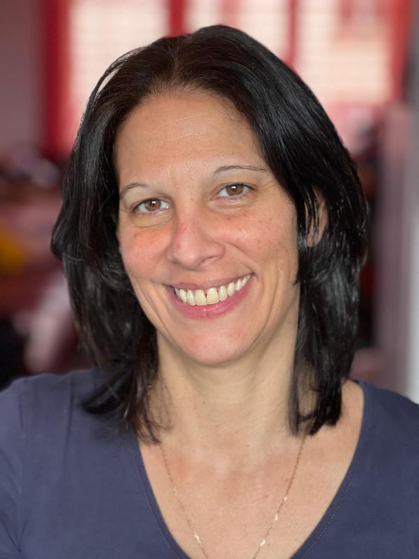 Hermine 45 ans paris 17eme arrondissement