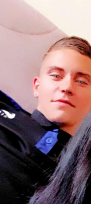 Kevin  26 ans Clermont Ferrand