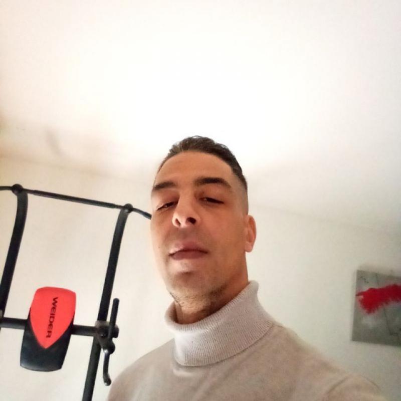 Khalid 37 ans Saleux