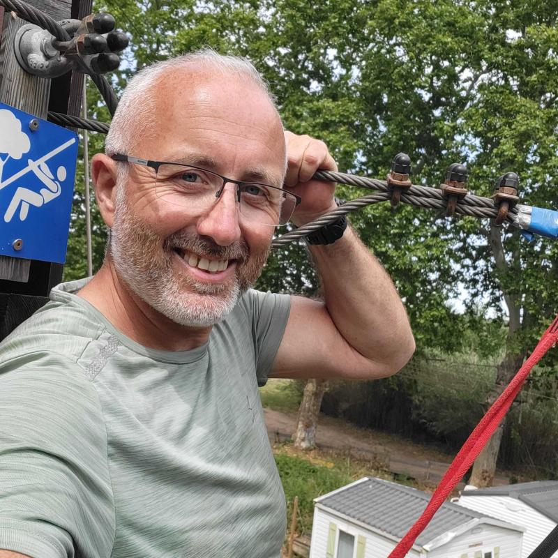 Mathieu 46 ans Vias