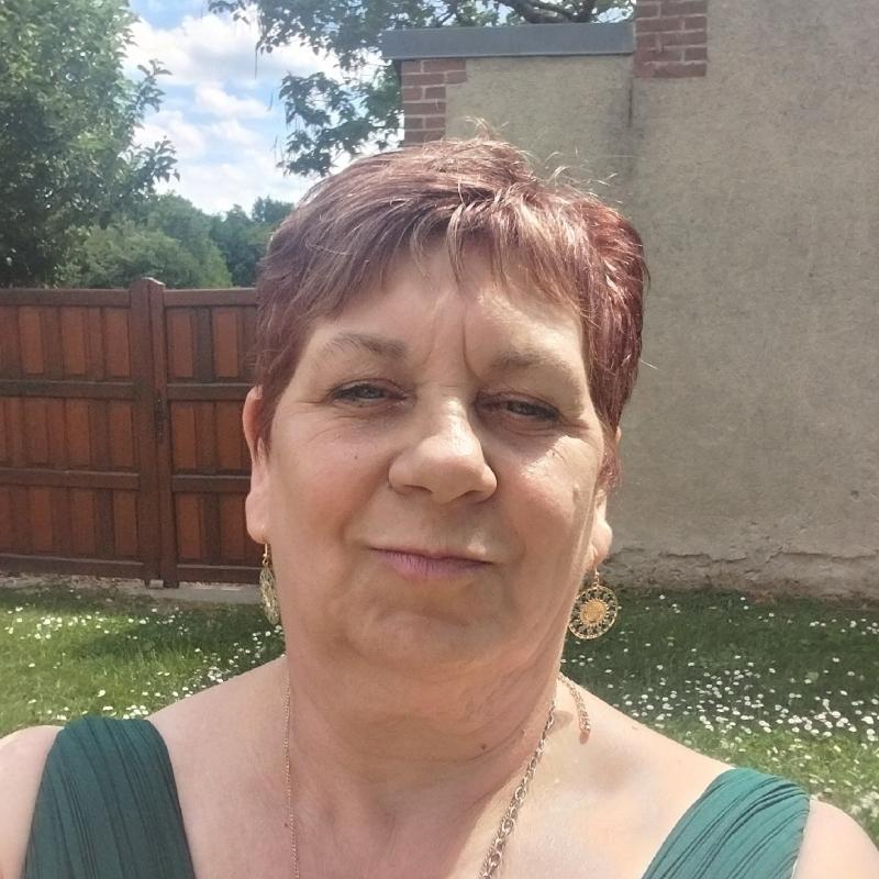 Agnès  59 ans Souesmes