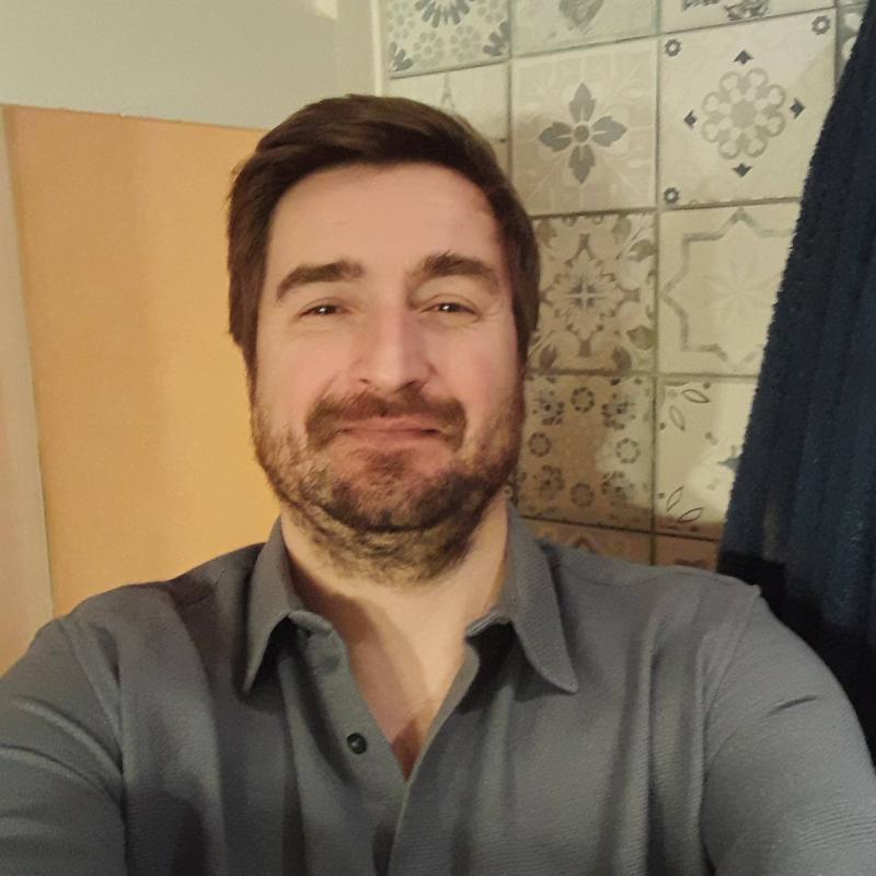 Simon 39 ans paris 18eme arrondissement