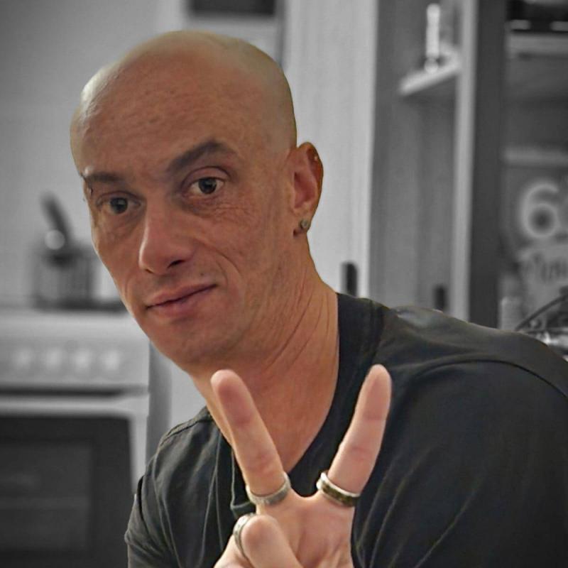 Alex 38 ans Gennevilliers
