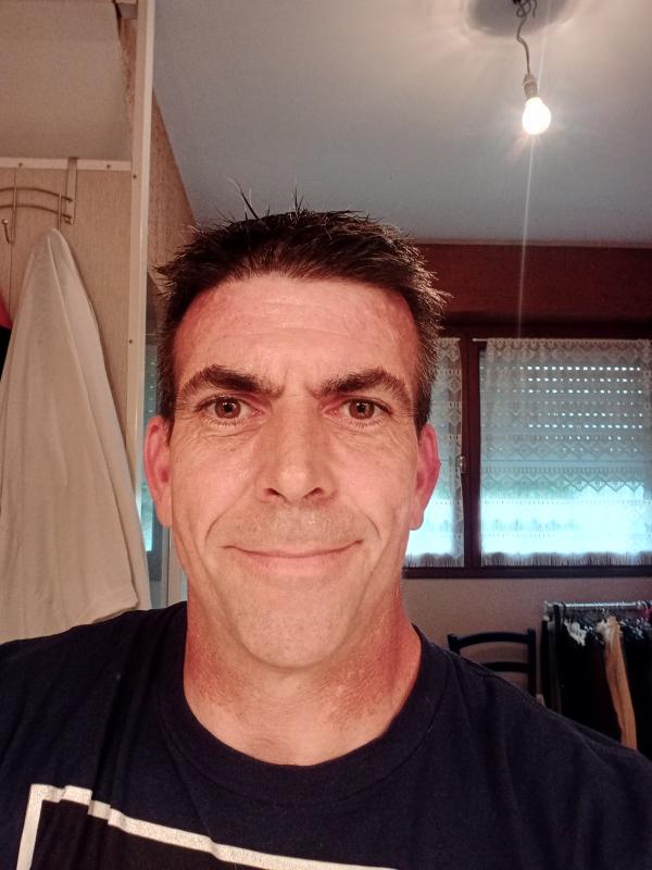 Samuel ma 44 ans Drefféac